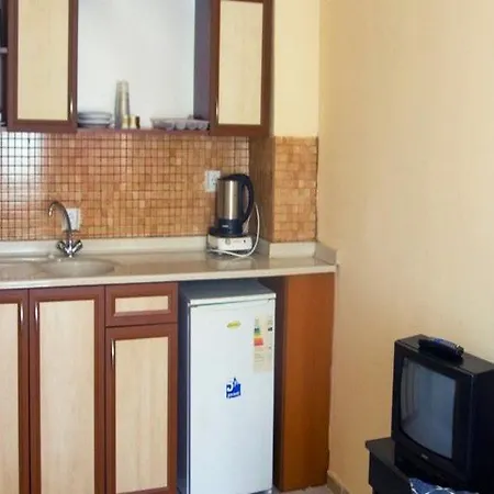 Therese Apart Hotel 2*