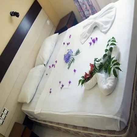 Therese Apart Готель Сіде